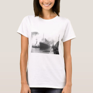 T-shirt Titanic nas docas de Southampton