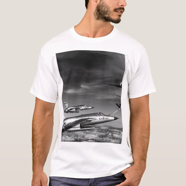 T-shirt Três a força aérea F-105 Thunderchief pilota a (Frente)