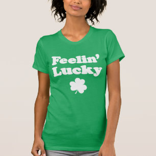T-shirt Trevo afortunado de Feelin (na OBSCURIDADE)