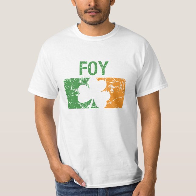 T-shirt Trevo do sobrenome de Foy (Frente)