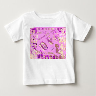 T-shirt Um Amigo Ama em Todos os Momentos - Personalizado