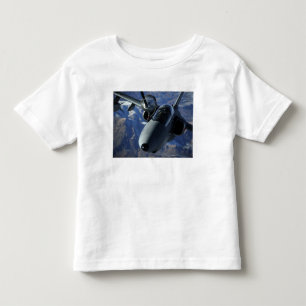 T-shirt Um AMX italiano é reabastecido por um