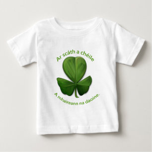 T-shirt Um Antigo Irlandês Dizendo