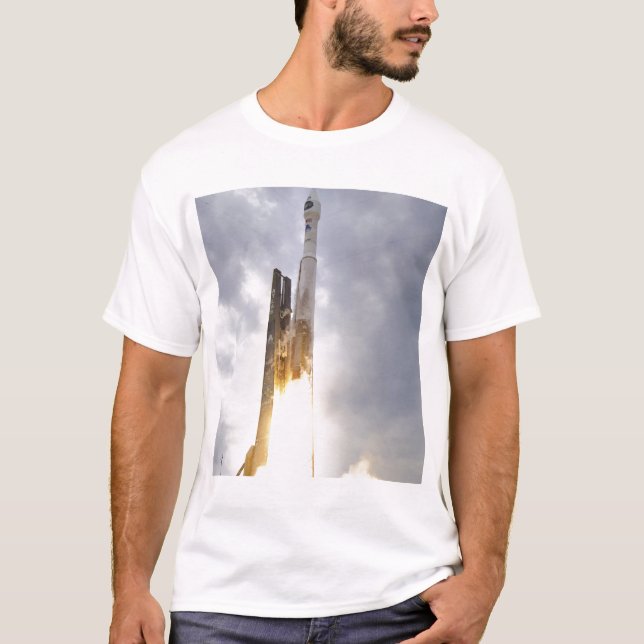 T-shirt Um elevador de foguetes Atlas V da United Launch A (Frente)