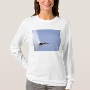 T-shirt Um F/A-18E Super Hornet alcança a velocidade de ta