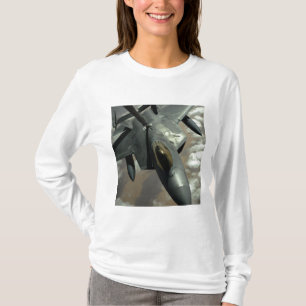 T-shirt Um Raptor F-22 da Força Aérea dos EUA é reabasteci