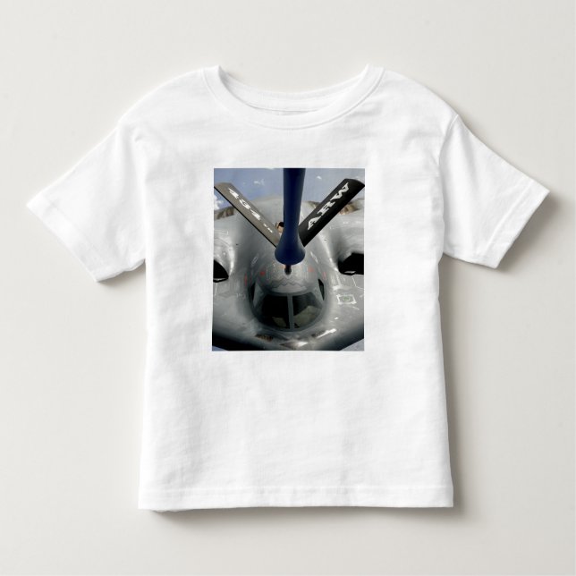 T-shirt Uma aeronave B-2 Spirit a entrar em posição (Frente)