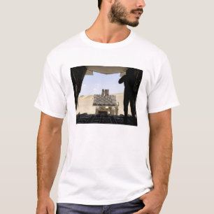 T-shirt Uma empilhadeira carrega a carga em A.A. - 130