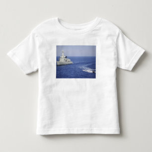 T-shirt Uma equipe portuguesa do marinho em um barco