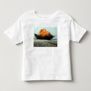 T-shirt Uma explosão entra em erupção