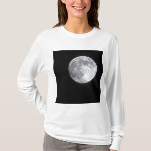 T-shirt Uma lua cheia brilhante em um céu noturno negro.