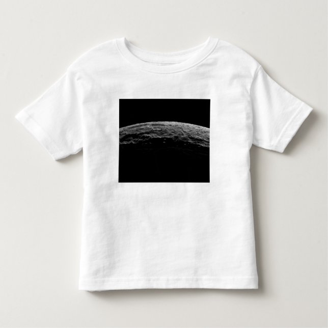T-shirt Uma paisagem irreal da lua de Saturno (Frente)