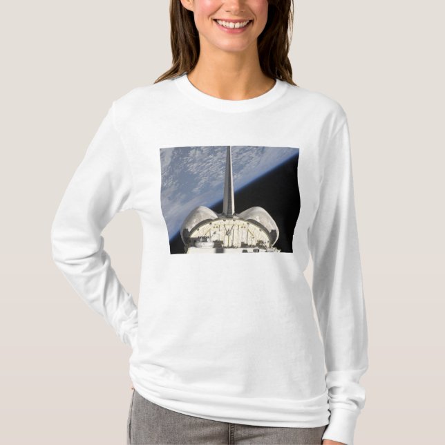 T-shirt Uma visão parcial do Endeavor do Ônibus Espacial (Frente)