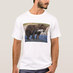 T-shirt Urso pardo, urso cinzento, com captura de salmão,
