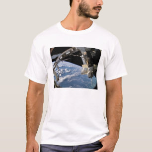 T-shirt Vaivém espacial Atlantis e uma nave espacial de