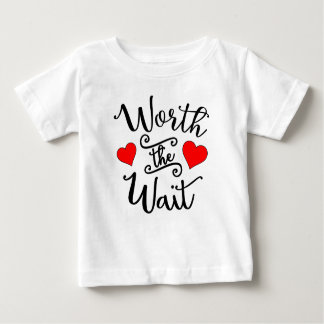 T-shirt Vale o Estilo de Espera: Toddler Ruffle Tee