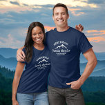 T-shirt Vintage Family Reunion Trip Legal Mountain Peaks<br><div class="desc">As montanhas estão chamando e nós devemos ir! Um design perfeito para uma reunião familiar ou viagem às montanhas com um logotipo de aparência de uma safra branca com uma legal silhueta de montanha. Personalize com 4 linhas de texto personalizado - Seu nome, "Reunião Familiar", "Viagem Familiar", local, data etc....</div>