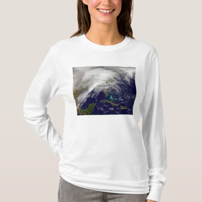 T-shirt Vista por satélite de uma enorme tempestade de inv (Frente)