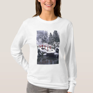 T-shirt WA, Seattle, Ponte da Lua e lago após o inverno