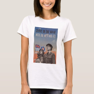 T-shirt WAAF no uniforme com o piloto ao lado dela