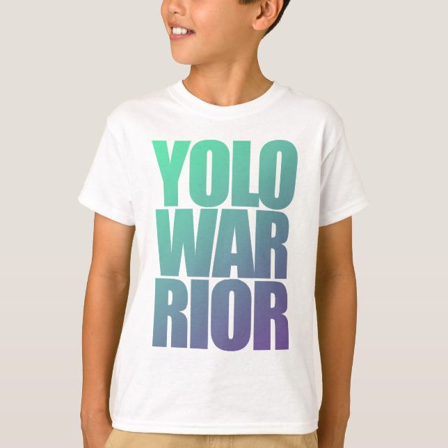 T-shirt YOLOWARRIOR - Letras de Purquoise (Frente)