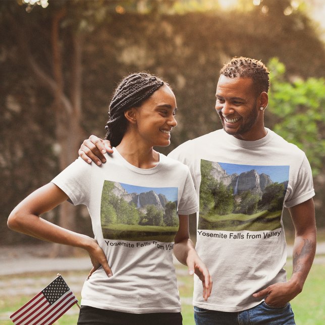 T-shirt Yosemite Falls do Vale da Califórnia Unisex (Yosemite Falls from Valley in California T-Shirt)