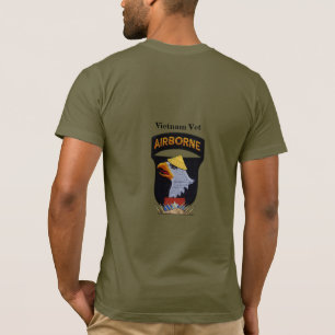T-shirts 101st Guerra do vietname gritando transportada por