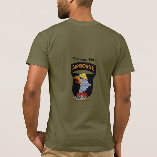 T-shirts 101st Guerra do vietname gritando transportada por (Verso)