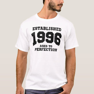 T-shirts 1996 estabelecidos envelhecidos à perfeição