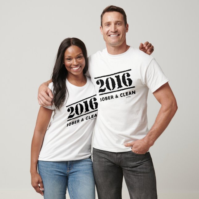T-shirts 2016: Sober & Clean (12 etapas sem álcool e droga) (Unissex)