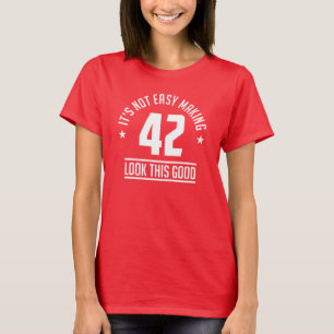 T-shirts 42 Anos de Idade Gráfico
