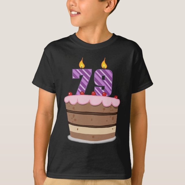 T-shirts 79 anos no Bolo de Aniversário (Frente)