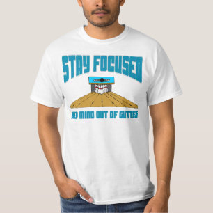 T-shirts A boliche engraçada mantem a mente fora da calha