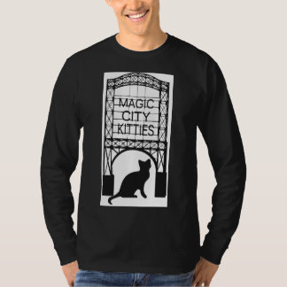 T-shirts A Capa longa T dos homens mágicos dos gatinhos da