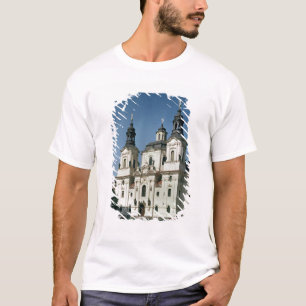 T-shirts A igreja de São Nicolau, construída 1703-61