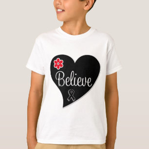 T-shirts A melanoma acredita o coração