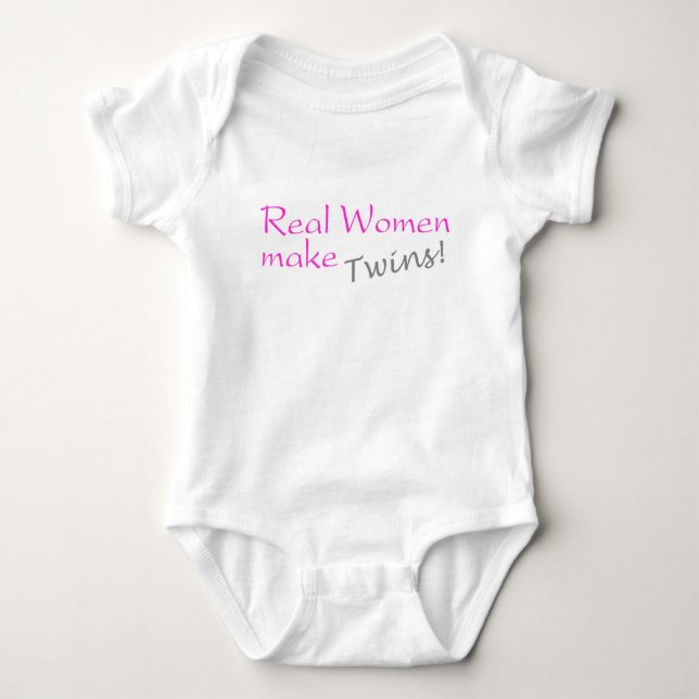 T-shirts A mulher real faz gêmeos (o rosa) (Frente)