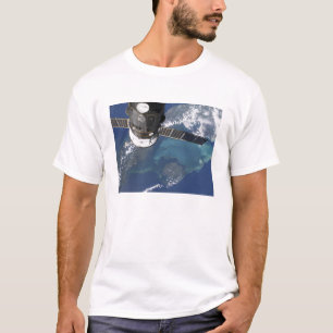 T-shirts A nave espacial Progress 22 atracada