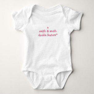 T-shirts A (Nomes De Pais Aqui) Duplo Recurso Para Gêmeos