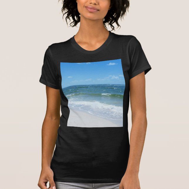 T-shirts A praia acena III (Frente)