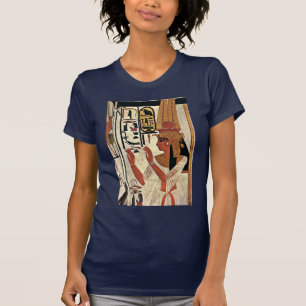 T-shirts A rainha Nefertari na posição da oração por Ma