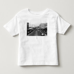 T-shirts Aberdeen, WA - vista do centro da rua de Wishkan