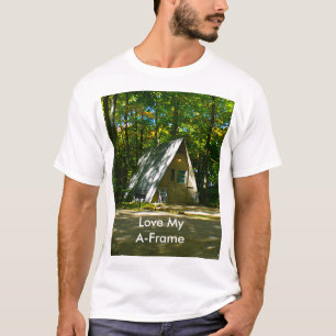 T-shirts Acampamento em uma cabine do Um-Quadro