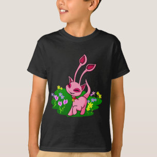 T-shirts Aisha cor-de-rosa Prancing através das flores