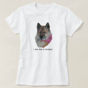 T-shirts akita vermelha no slogan de rouco cor-de-rosa com 