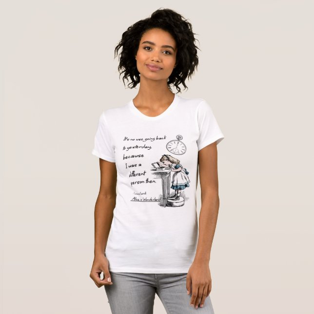T-shirts Alice em citações do país das maravilhas (Frente Completa)