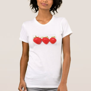 T-shirts alpargata três morangos vermelhos