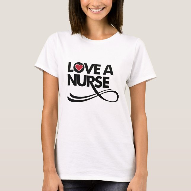 T-shirts Ame uma enfermeira (Frente)