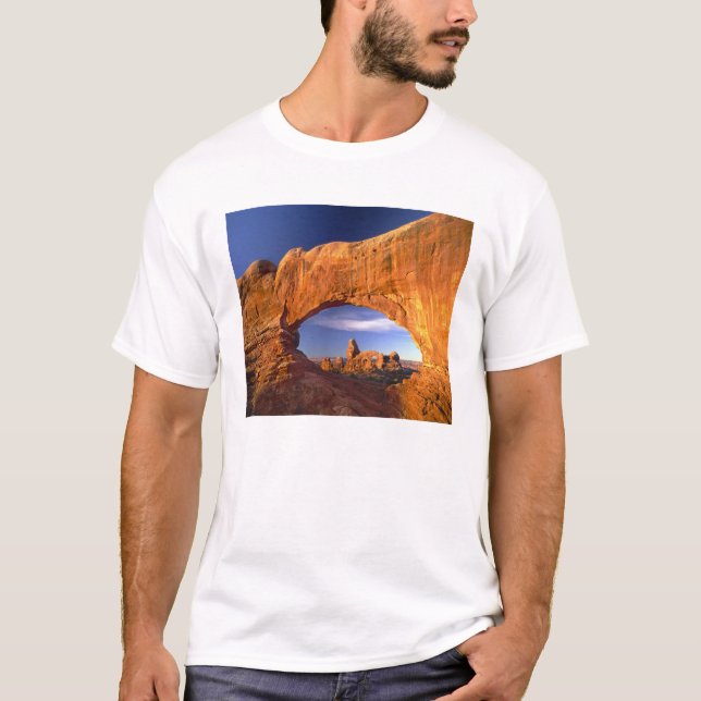 T-shirts Arco da Torre, Parque Nacional dos Arcos, Utah, EU (Frente)