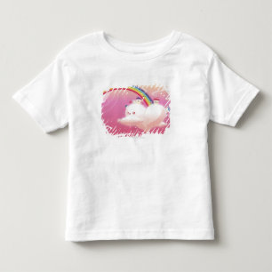 T-shirts Arco-íris e construções em nuvens